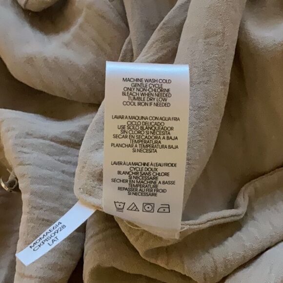 NWT Calvin Klein Tan Button Down Shirt Lightweight Safari Style Women S V-Neck - Picture 6 of 8